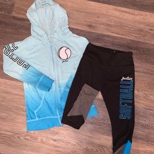 Softball outfit - leggings & thin sweater